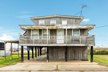 1126 Gulfview Lane, Surfside Beach, Texas image 2