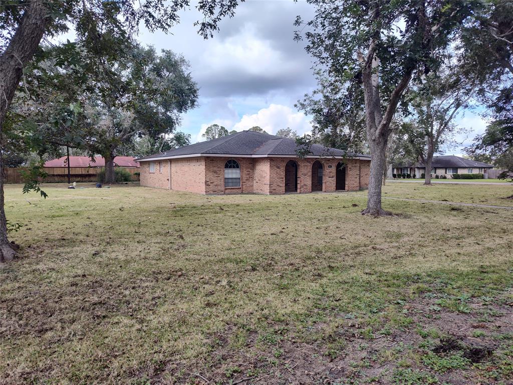 411 Sailfish Street, Jones Creek, Texas image 4