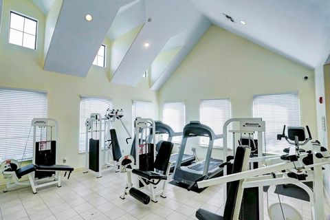 A home in Rosharon