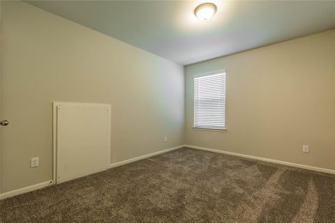 A home in Rosharon
