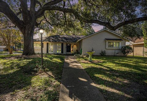 A home in Nassau Bay