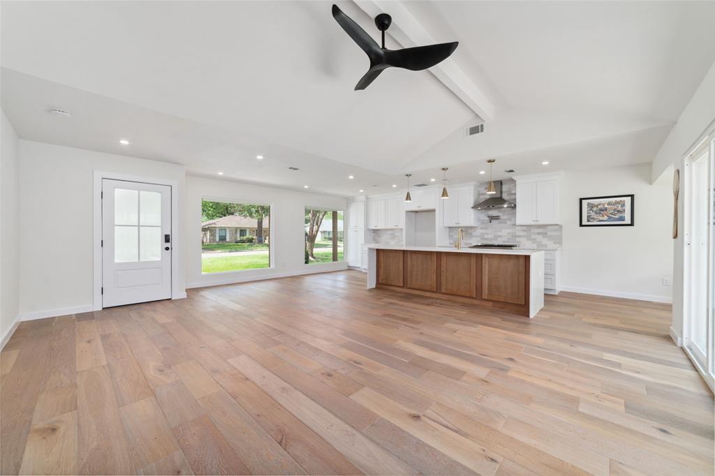2618 Pine Village Drive, Houston, Texas image 5