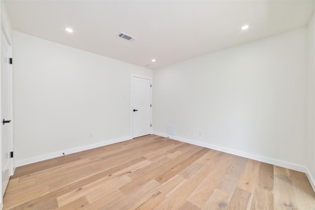 2618 Pine Village Drive, Houston, Texas image 17