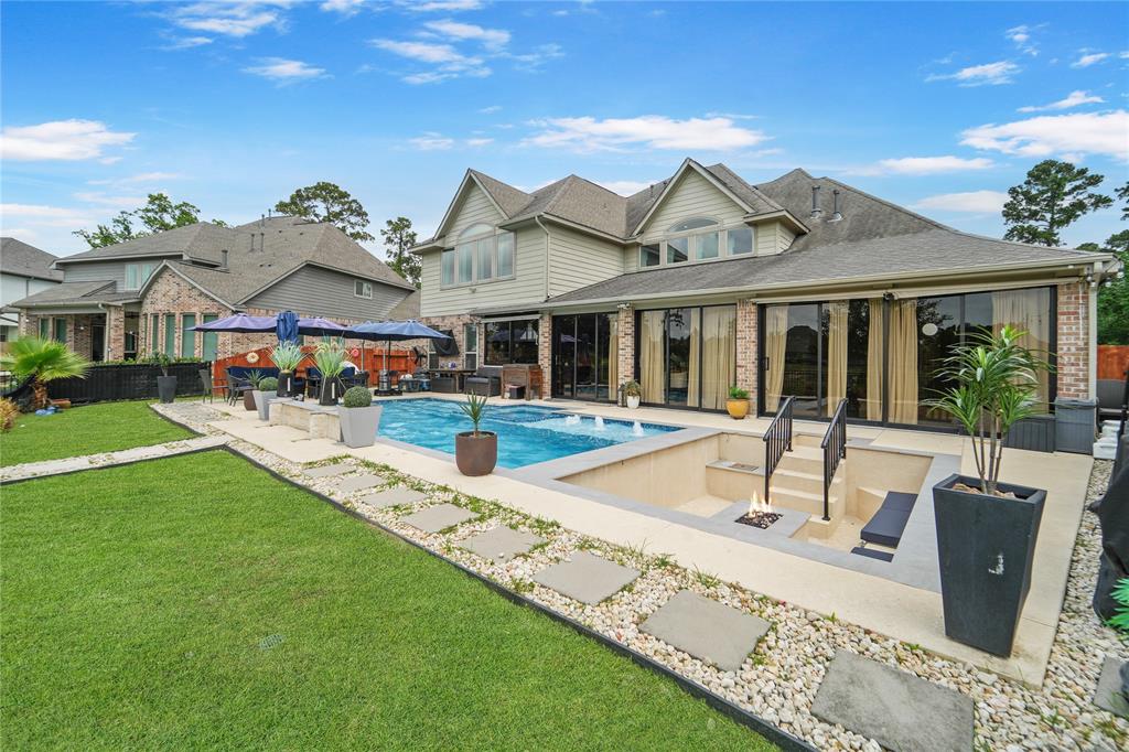 13526 Wedgewood Thicket Way