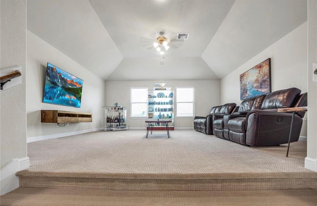 221 Bright Bluff Cir Cir, Waller, Texas image 21
