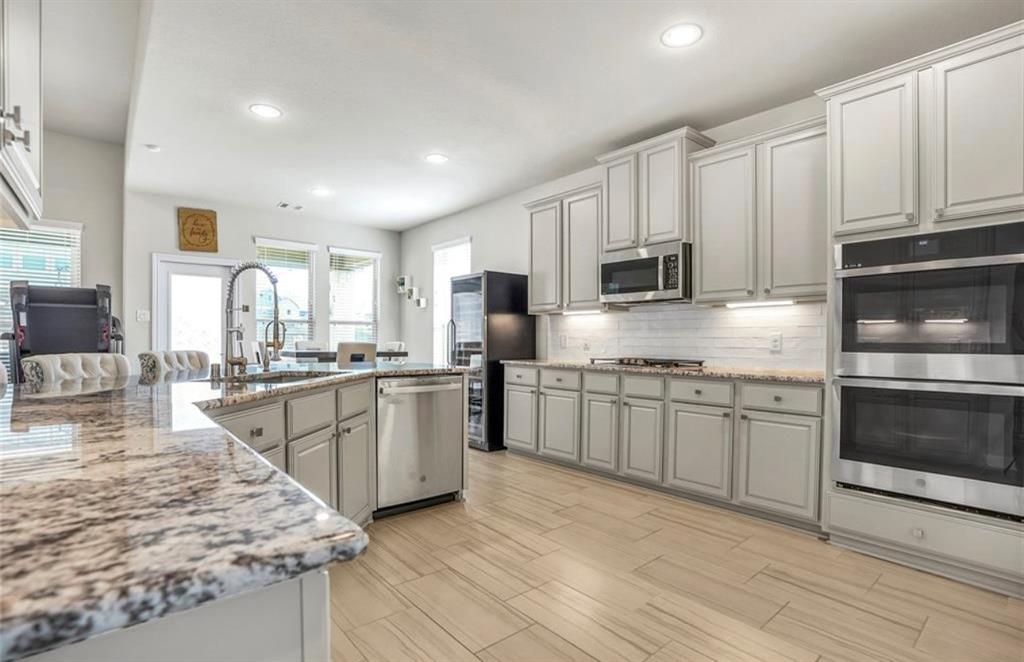 221 Bright Bluff Cir Cir, Waller, Texas image 14