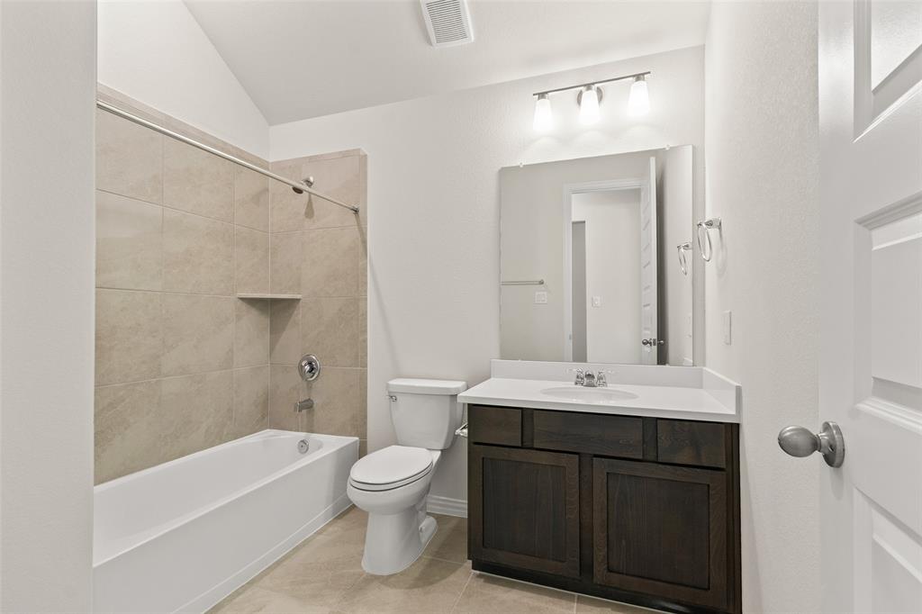 114 Mockingbird Trails Drive, Willis, Texas image 31