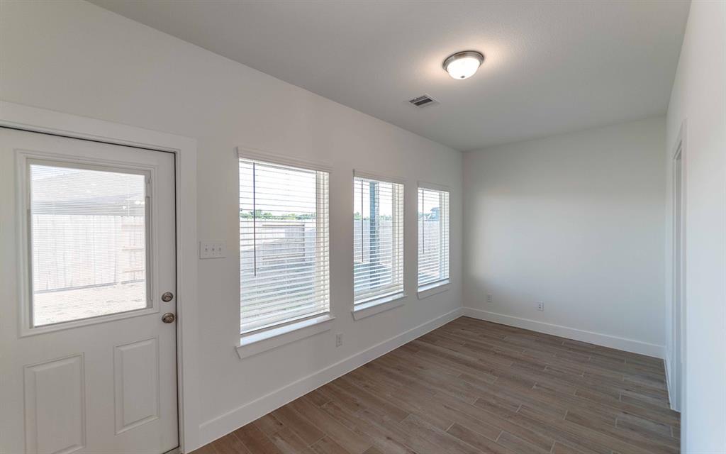 646 Escondido Drive, Dayton, Texas image 9