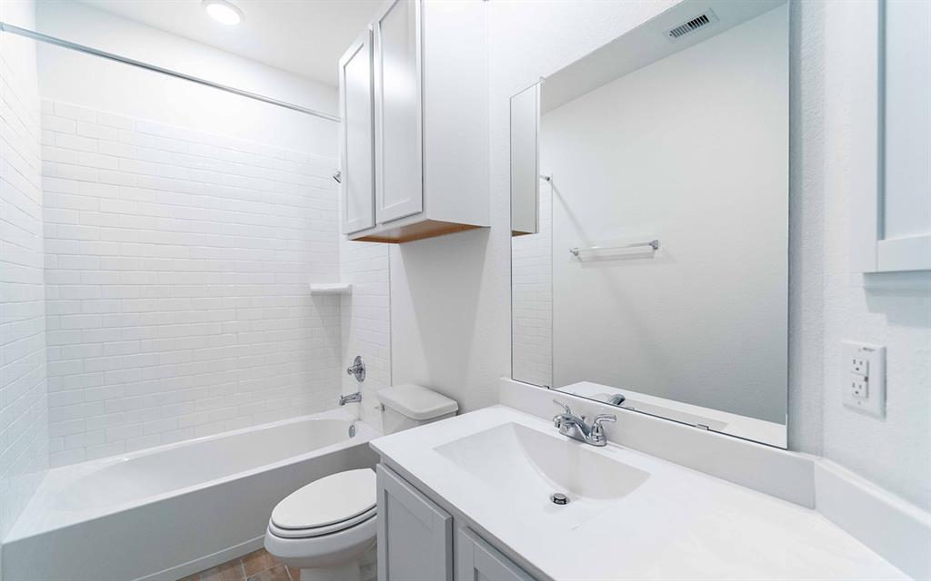 646 Escondido Drive, Dayton, Texas image 13