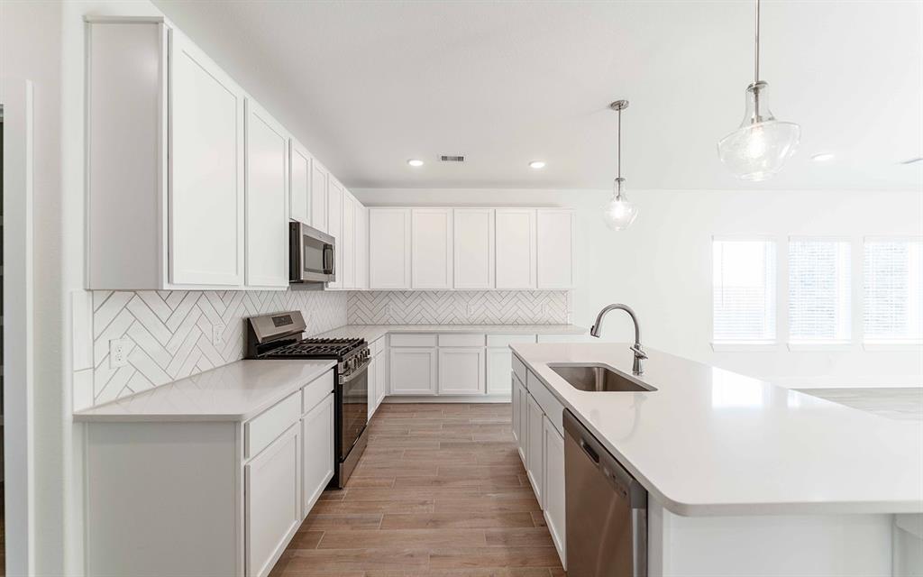 646 Escondido Drive, Dayton, Texas image 6