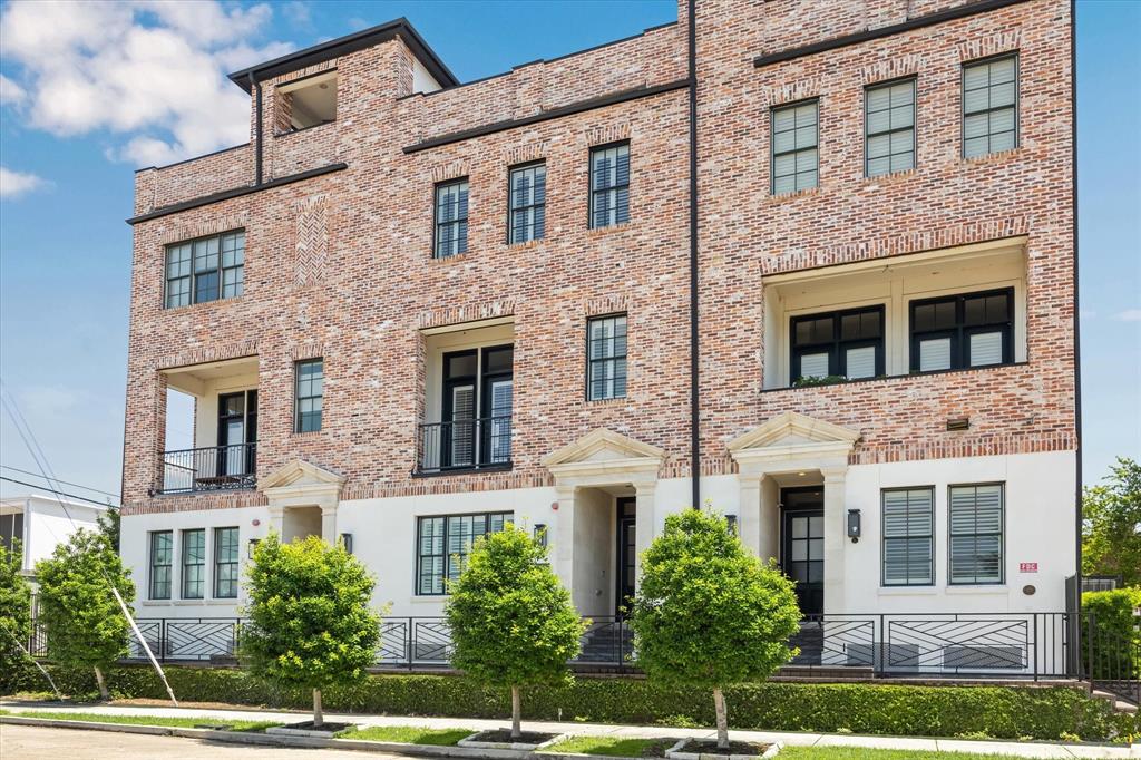 3850 Glen Arbor Drive, Houston, Texas image 2