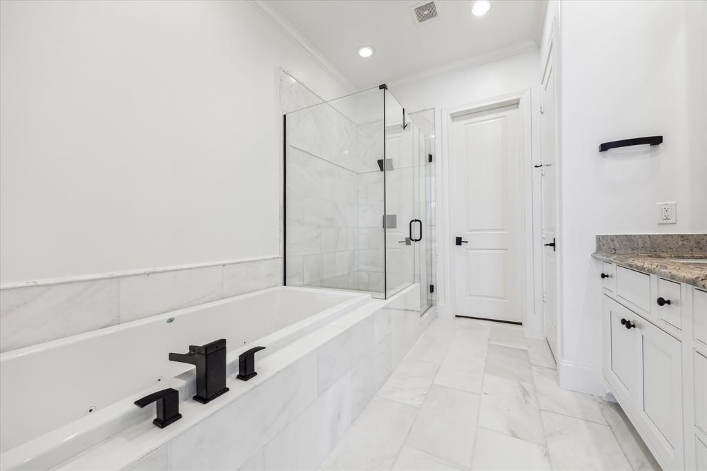 3850 Glen Arbor Drive, Houston, Texas image 22