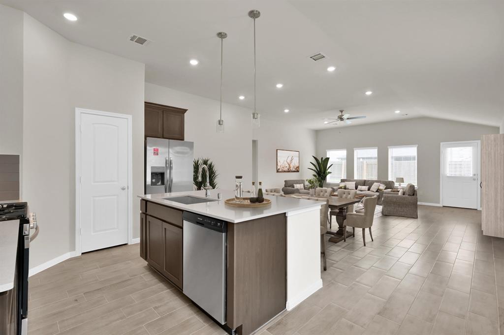 10111 Basil Beebalm Trail, Magnolia, Texas image 4