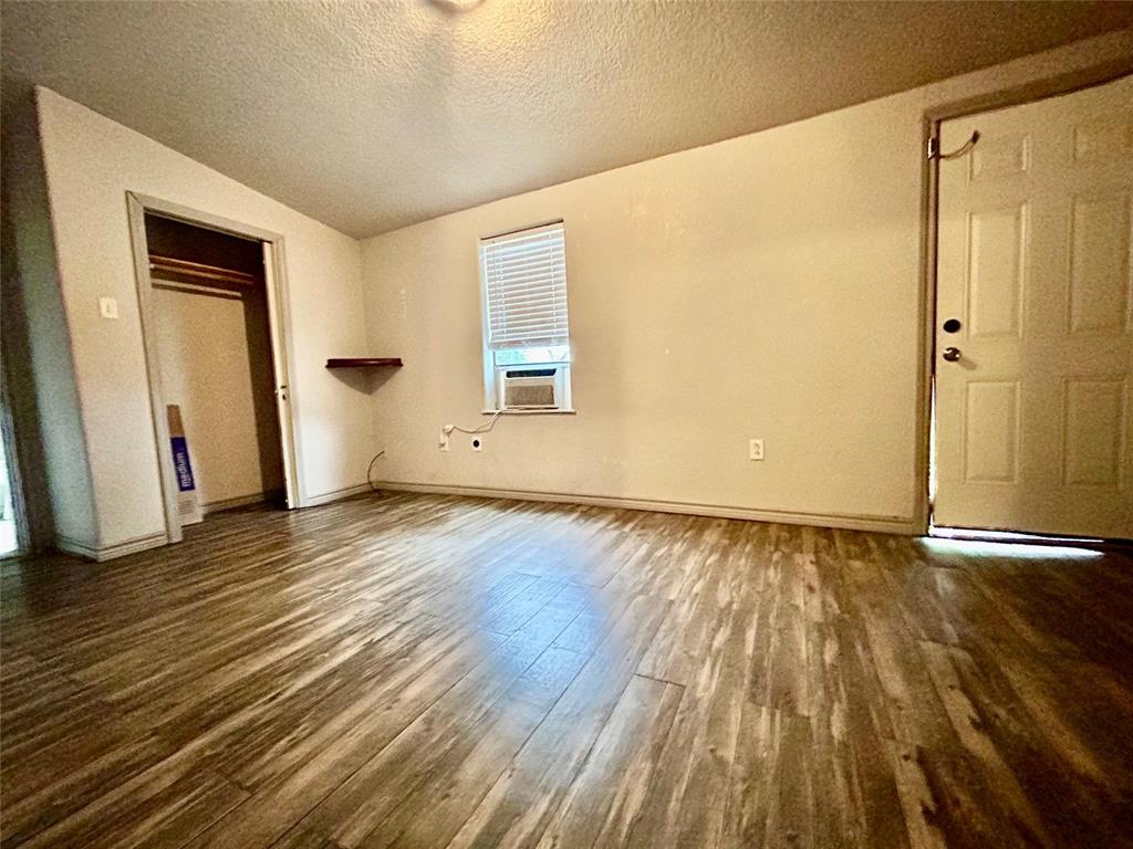 531 Coleman Street, Clute, Texas image 6