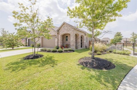 Single Family Residence in Humble TX 15727 Highlands Cove Drive.jpg
