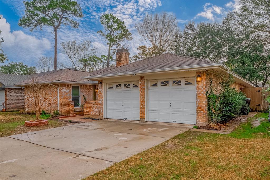 7259 Shady Arbor Lane, Houston, Texas image 3