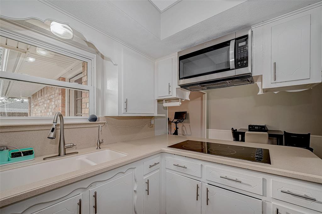 7259 Shady Arbor Lane, Houston, Texas image 11