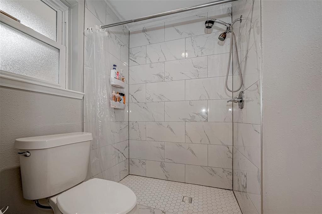 7259 Shady Arbor Lane, Houston, Texas image 20