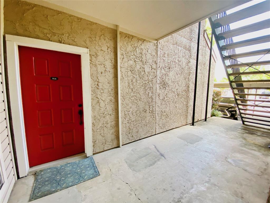 10855 Meadowglen Lane #916, Houston, Texas image 13