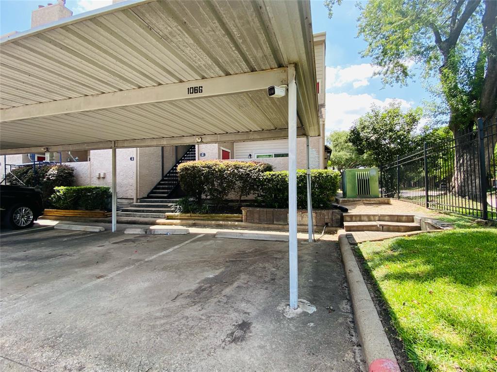 10855 Meadowglen Lane #916, Houston, Texas image 12