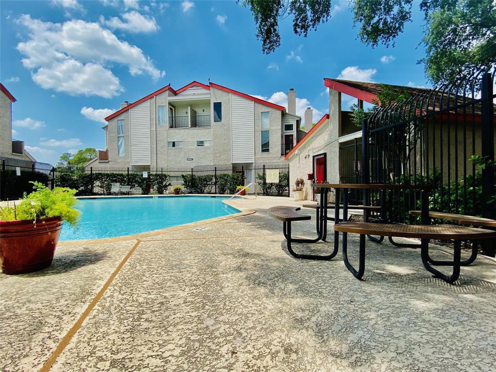 10855 Meadowglen Lane #916, Houston, Texas image 15