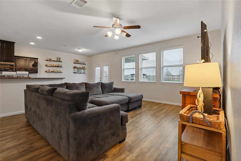 2225 Windy Sail Drive, Texas City, Texas image 8
