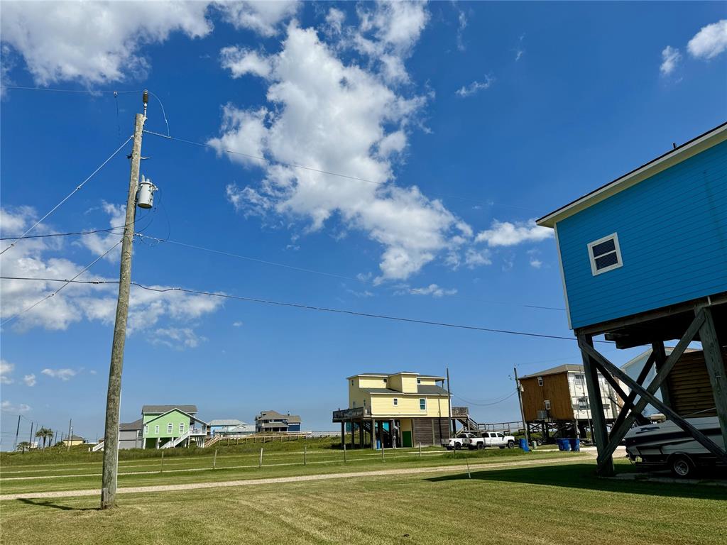 118 Nesmith Place, Surfside Beach, Texas image 5