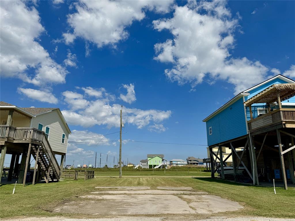 118 Nesmith Place, Surfside Beach, Texas image 2