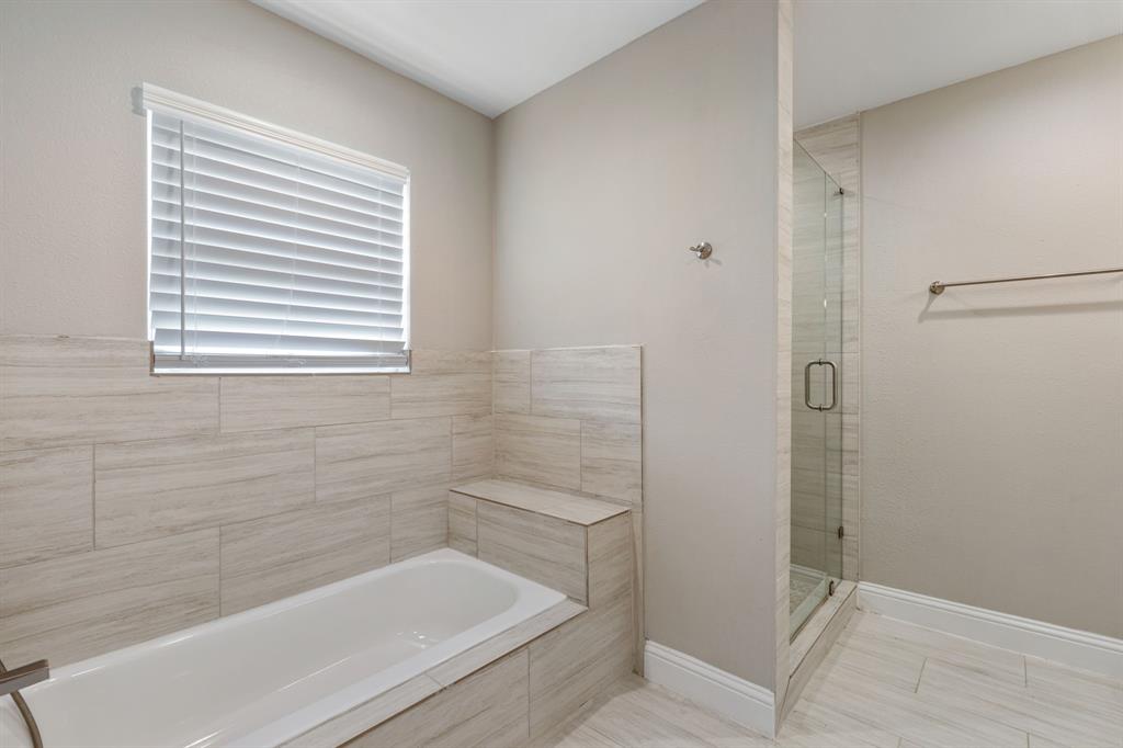 1015 Gardendale Drive, Houston, Texas image 15