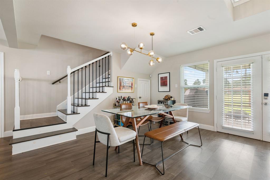 1015 Gardendale Drive, Houston, Texas image 7