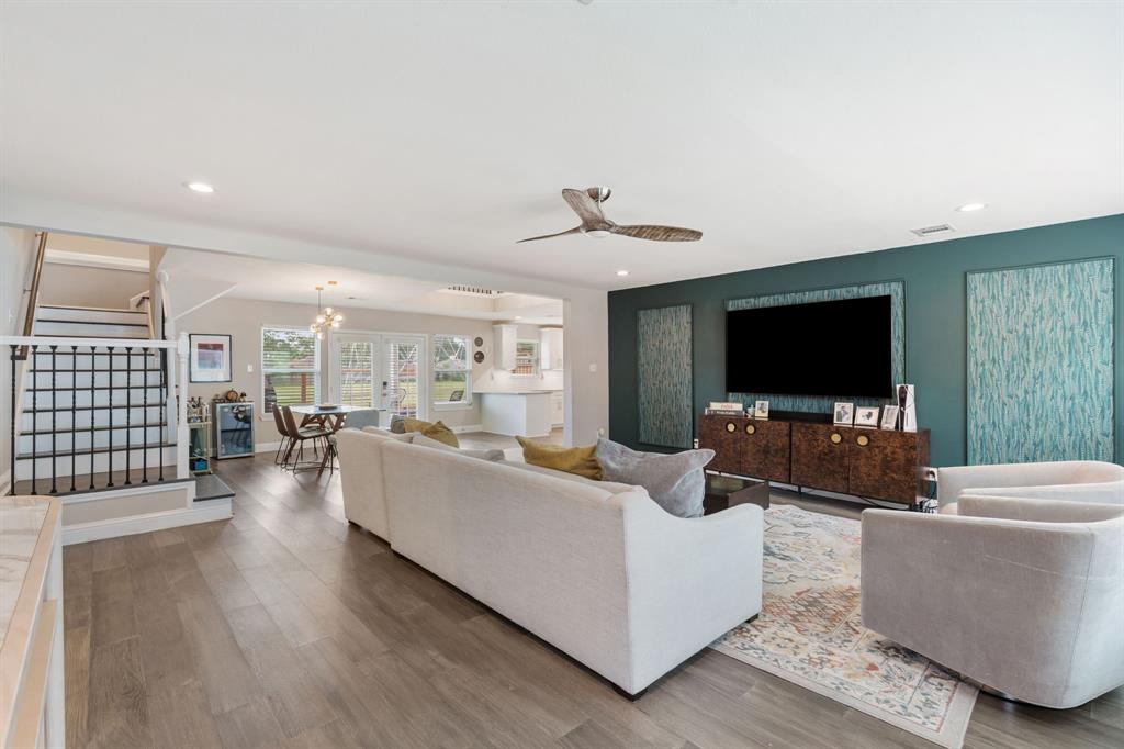 1015 Gardendale Drive, Houston, Texas image 3