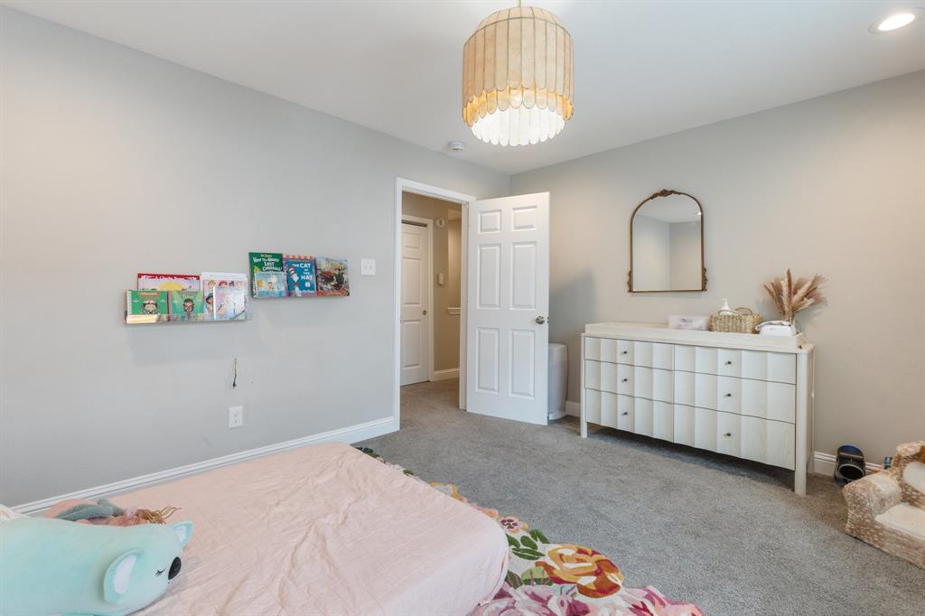 1015 Gardendale Drive, Houston, Texas image 24