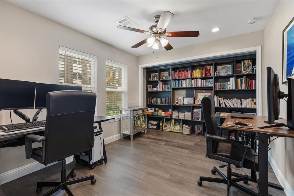 1015 Gardendale Drive, Houston, Texas image 12