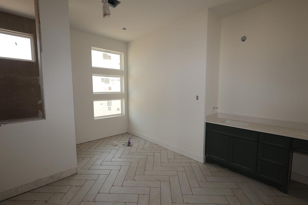 10822 Rosary Pea Lane