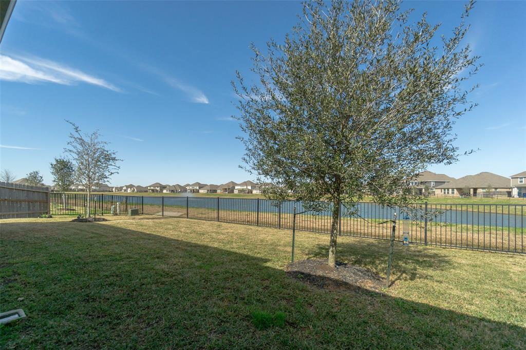 79 Carmel Drive, Manvel, Texas image 31