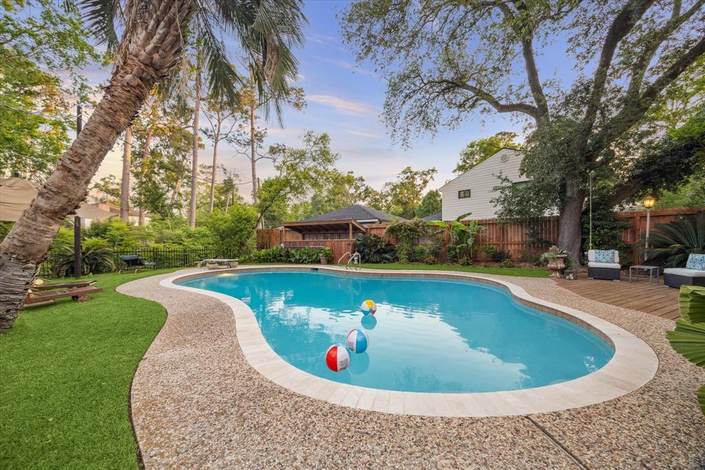 1302 Friarcreek Lane