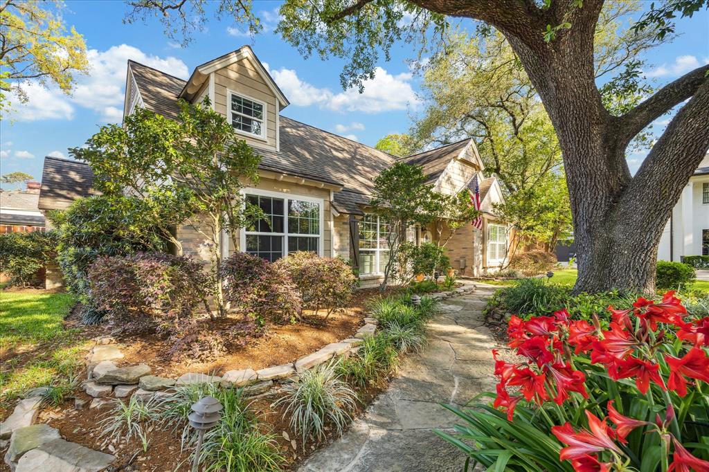 1302 Friarcreek Lane