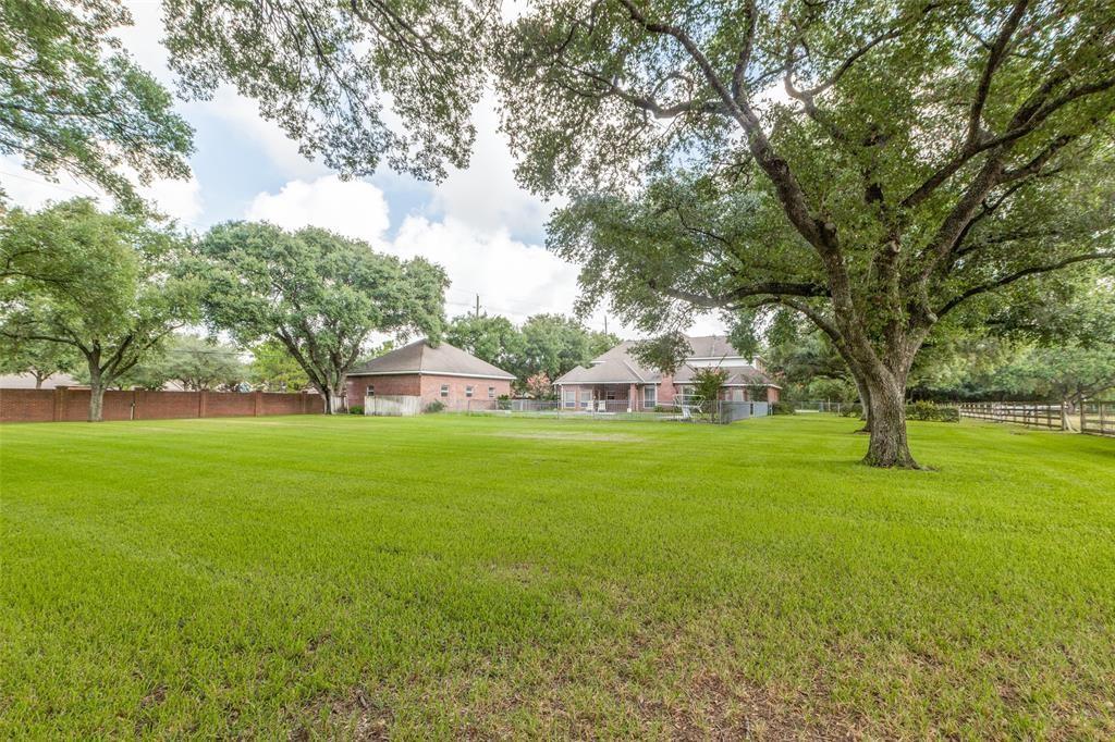 17717 Queenslake Drive, Cypress, Texas image 40