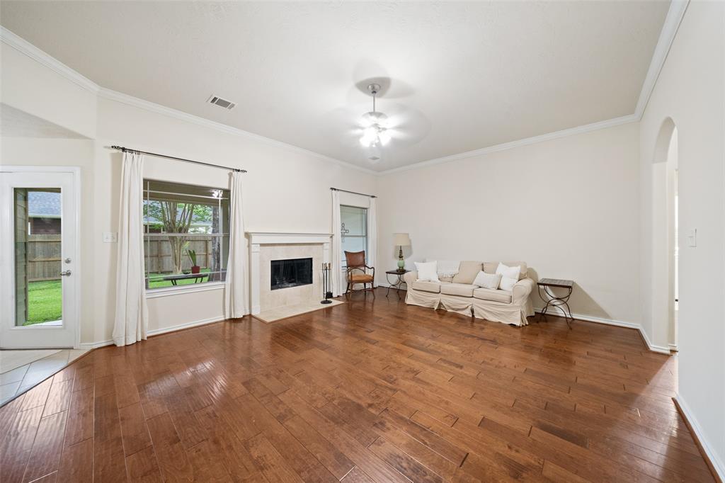 12909 Victoria Regina Drive, Montgomery, Texas image 5