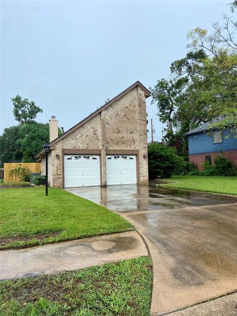 A home in Lake Jackson