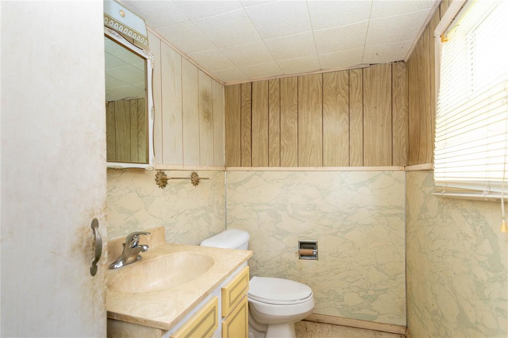 1201 Avenue C, Bay City, Texas image 8