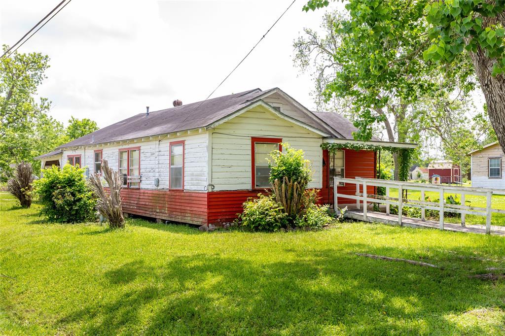 1201 Avenue C, Bay City, Texas image 3