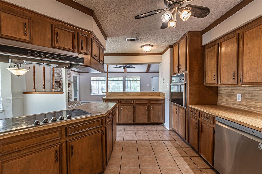 233 County Road 3180, Cleveland, Texas image 12