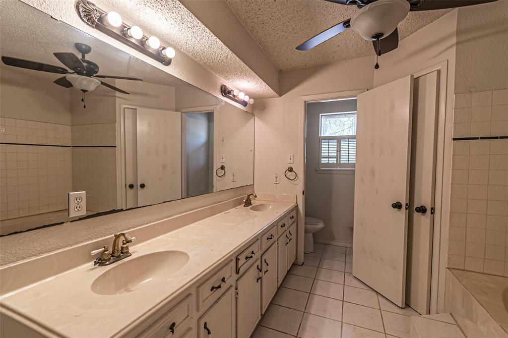 233 County Road 3180, Cleveland, Texas image 23
