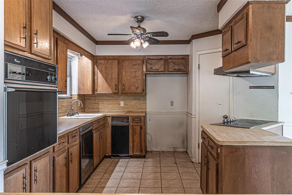 233 County Road 3180, Cleveland, Texas image 10