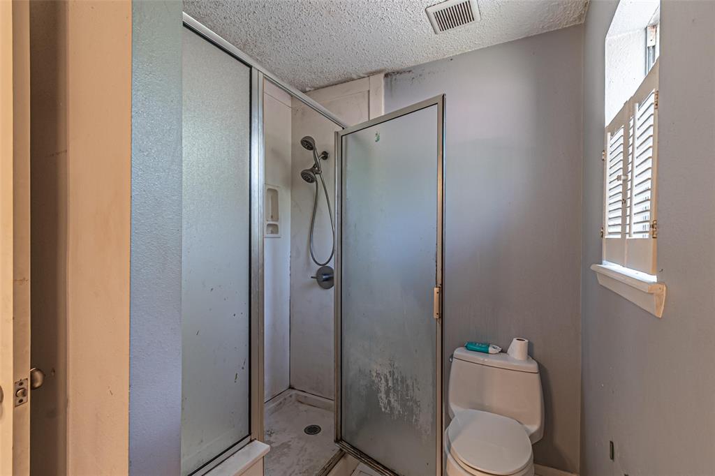 233 County Road 3180, Cleveland, Texas image 27