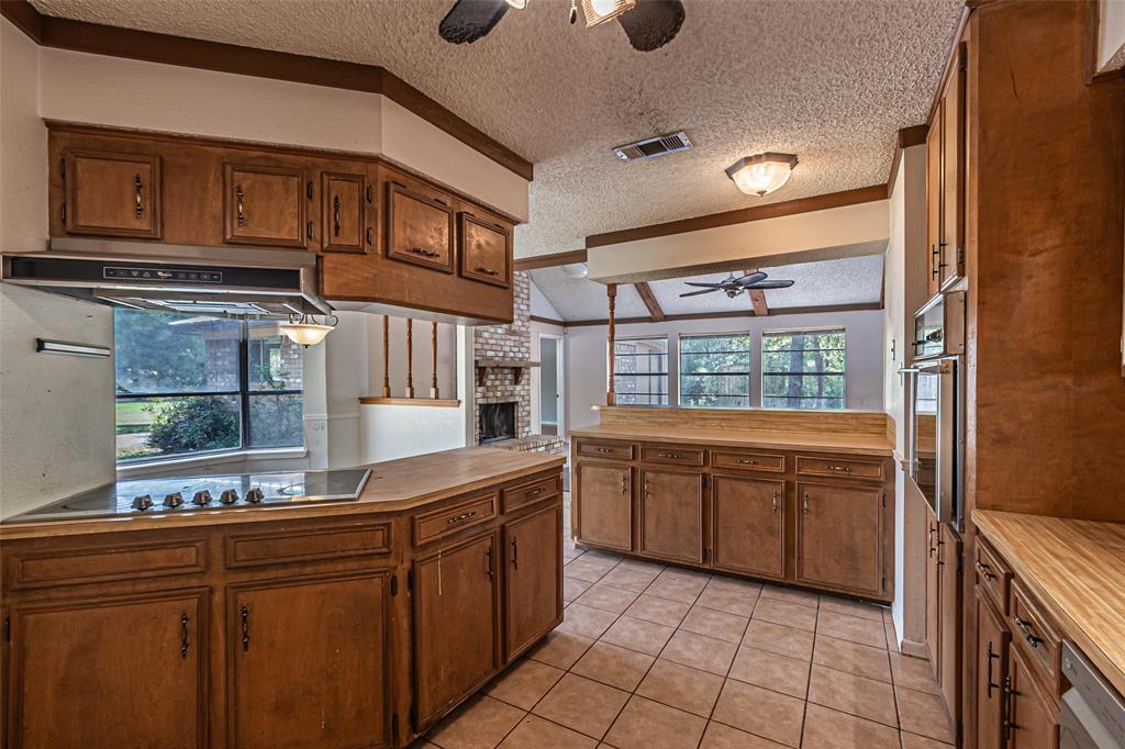 233 County Road 3180, Cleveland, Texas image 13