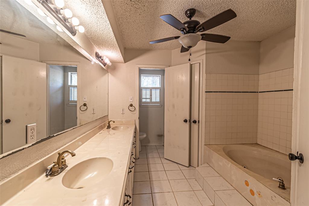 233 County Road 3180, Cleveland, Texas image 22
