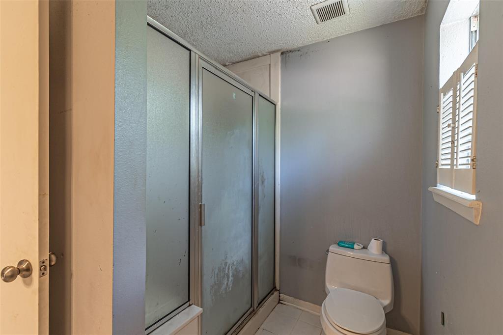 233 County Road 3180, Cleveland, Texas image 28