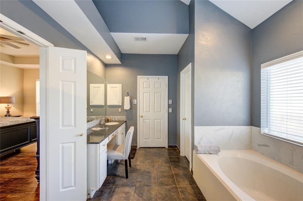 31318 Capella Circle, Tomball, Texas image 11